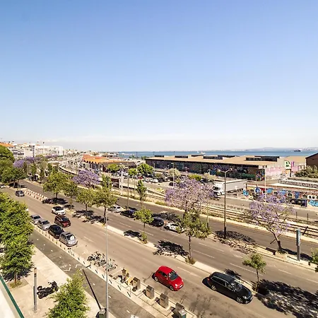 Whome Brand New Rooftop With River View Apartment *